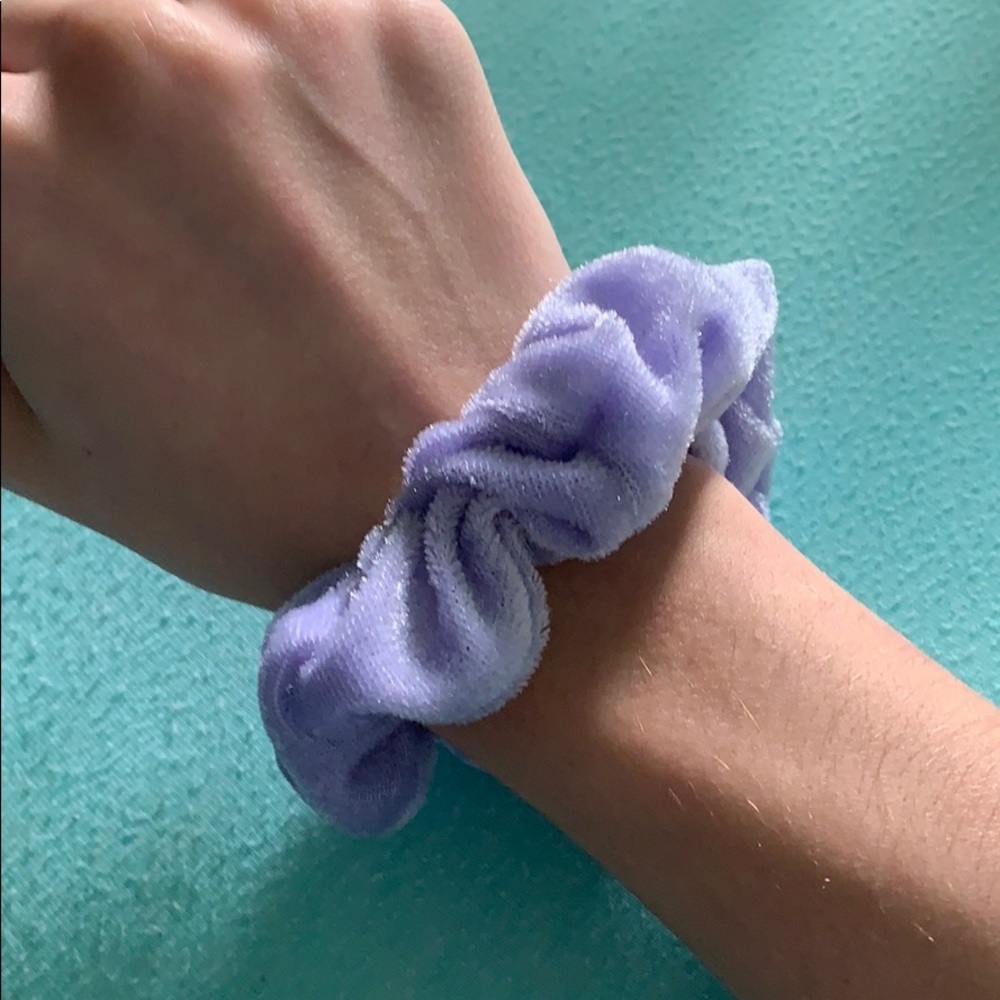 BEST VALUE!! 📦⁉️SCRUNCHIE MYSTERY BOX⁉️📦 - Picture 2 of 6